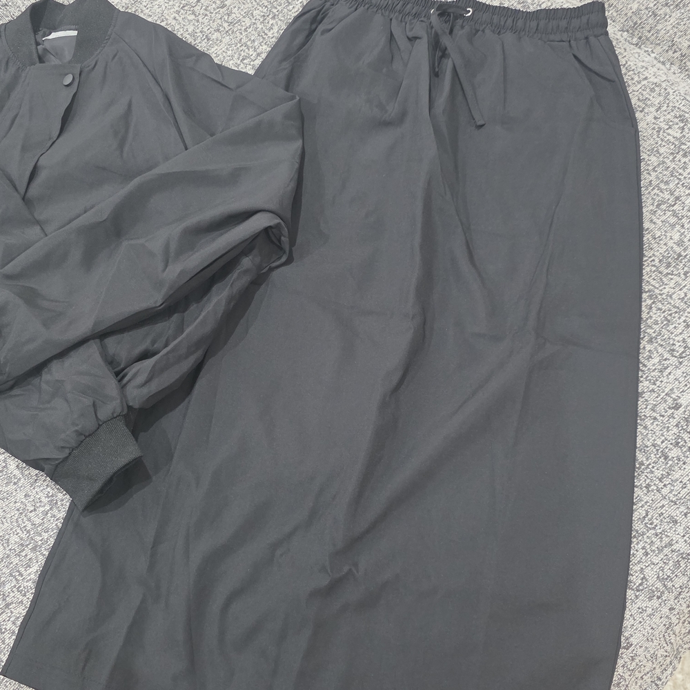 Women's Jacket and Skirt Set, One Size, Black